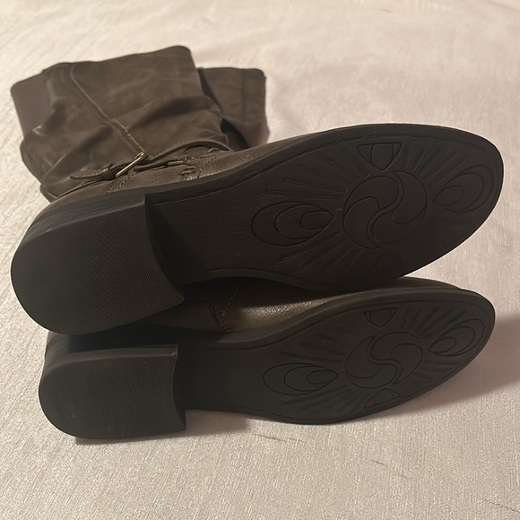 White Mountain Women’s ‘Layton’ Wide Calf Heeled Boots Khaki Green Color Size 9 - Picture 13 of 16